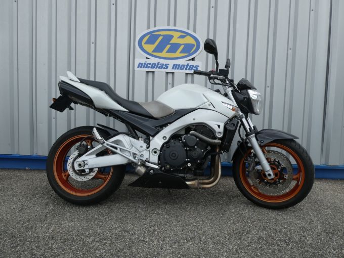 SUZUKI GSR 600 4