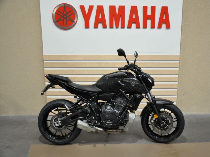 YAMAHA MT-07 (47.5CV) 4