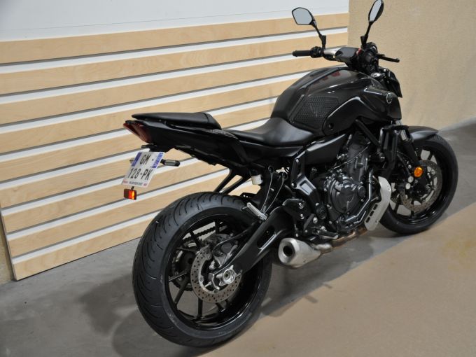 YAMAHA MT-07 (47.5CV) 4