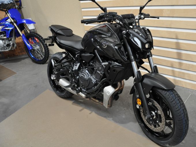 YAMAHA MT-07 (47.5CV) 4