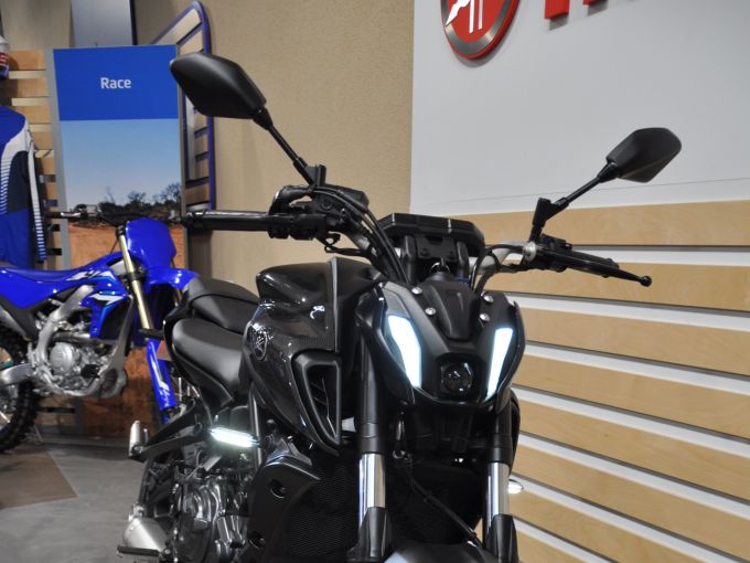 YAMAHA MT-07 (47.5CV) 4