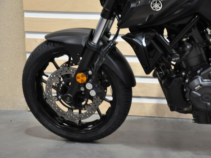 YAMAHA MT-07 (47.5CV) 4