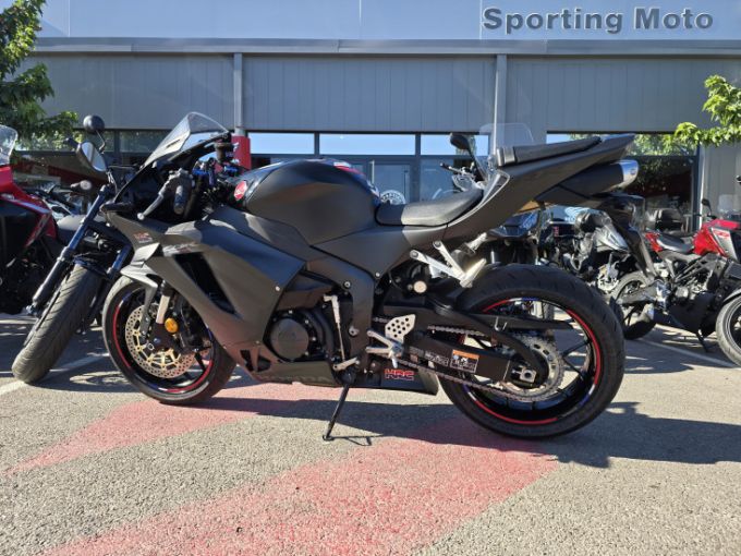 HONDA CBR600RR 4