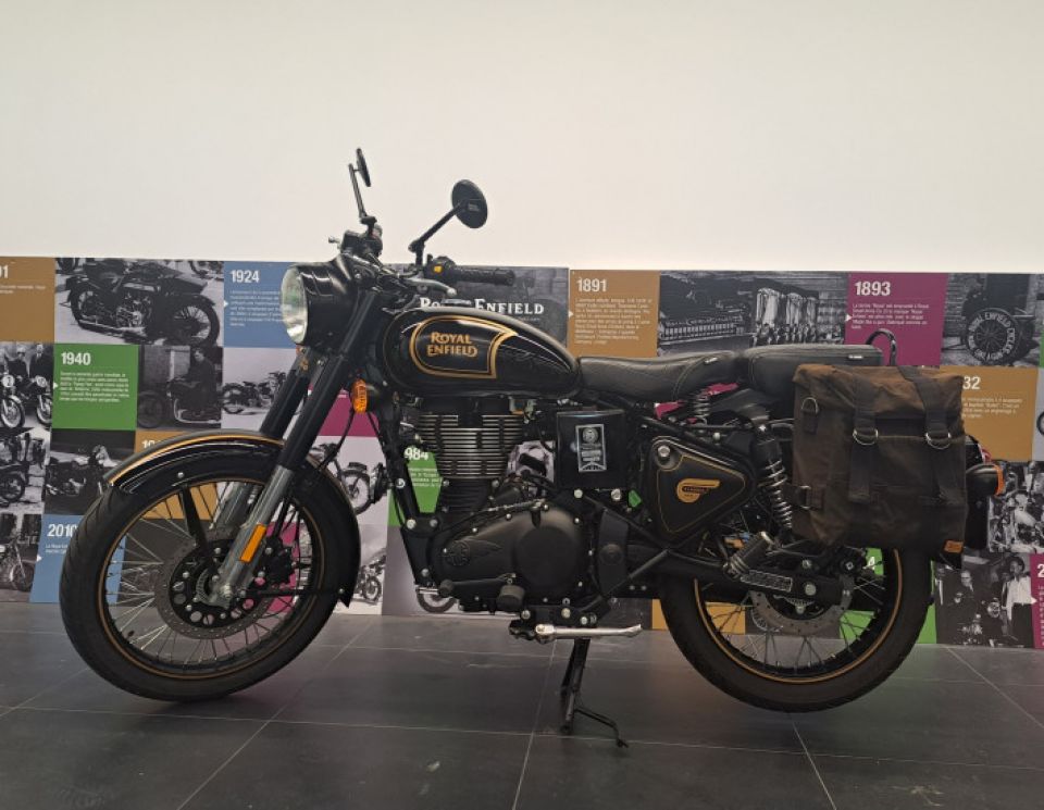 ROYAL ENFIELD BULLET CLASSIC 500 4