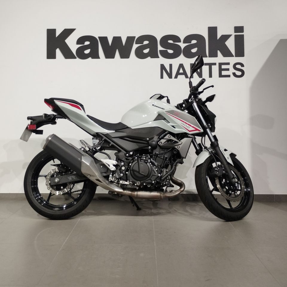 KAWASAKI Z400 4