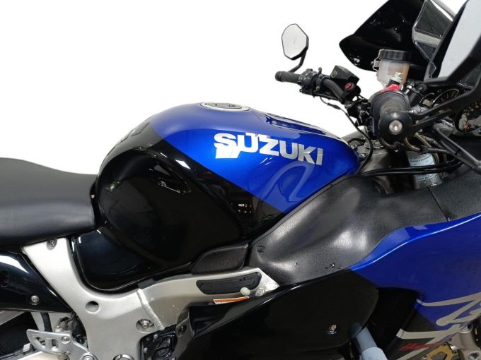 SUZUKI GSX-R 1300 HAYABUSA 4