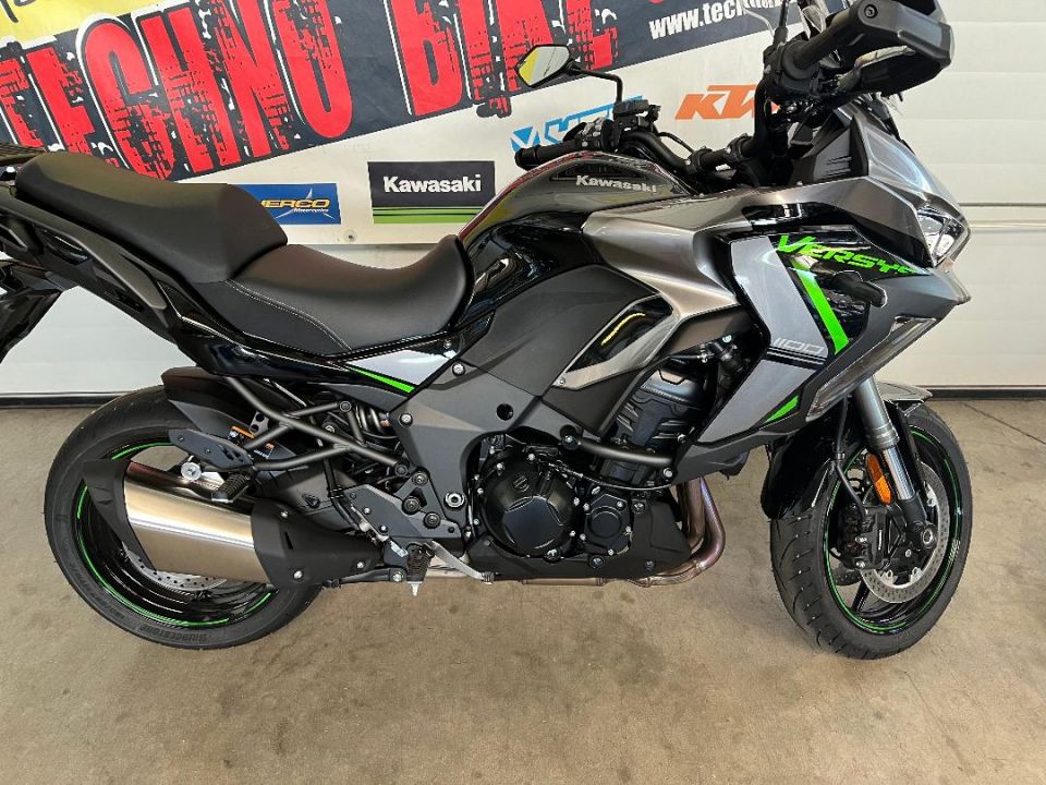 KAWASAKI Versys 1100 4