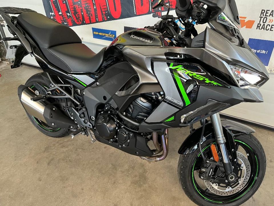 KAWASAKI Versys 1100 4