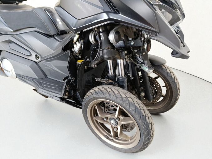 KYMCO CV3 550 4