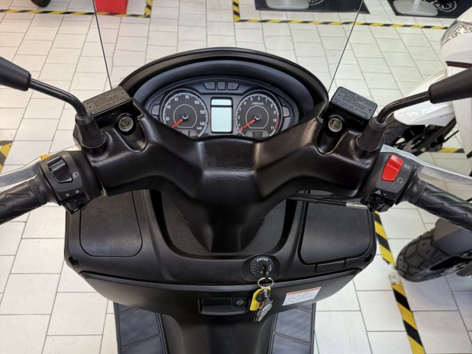 SUZUKI BURGMAN 125 4