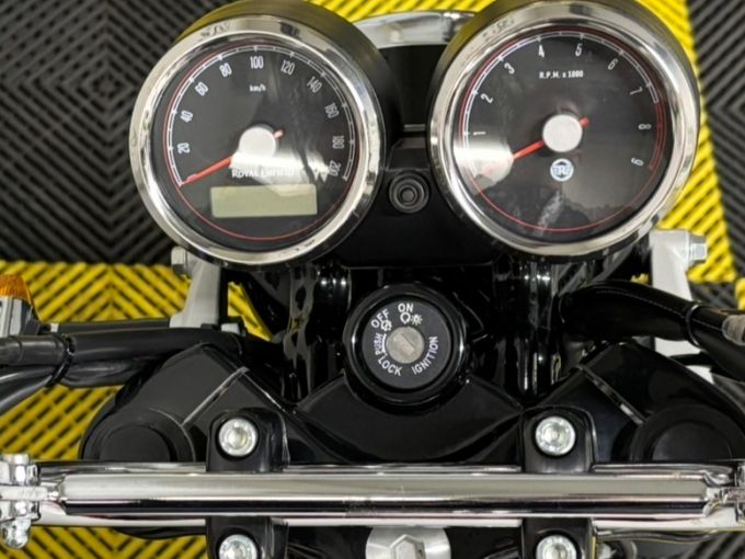 ROYAL ENFIELD INTERCEPTOR 4