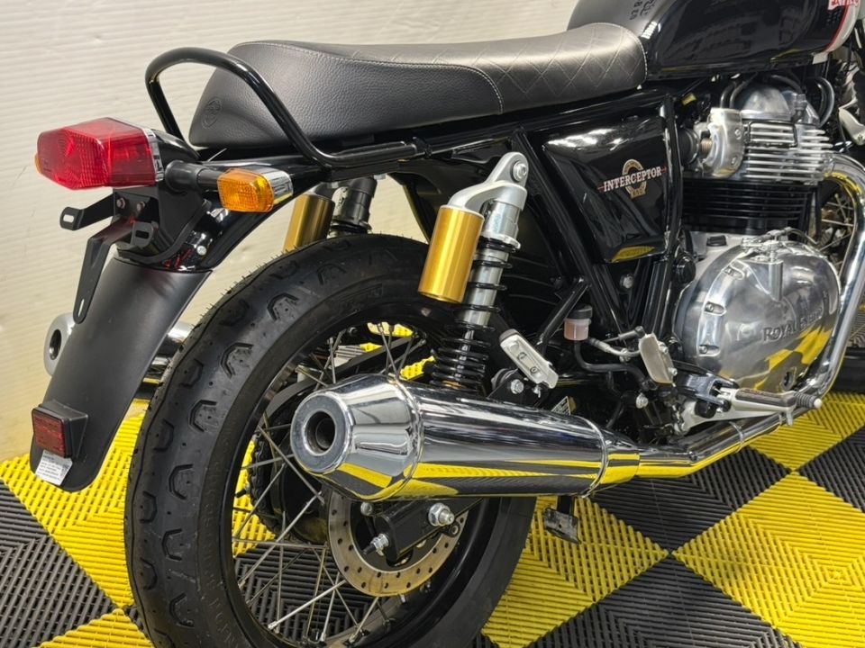 ROYAL ENFIELD INTERCEPTOR 4