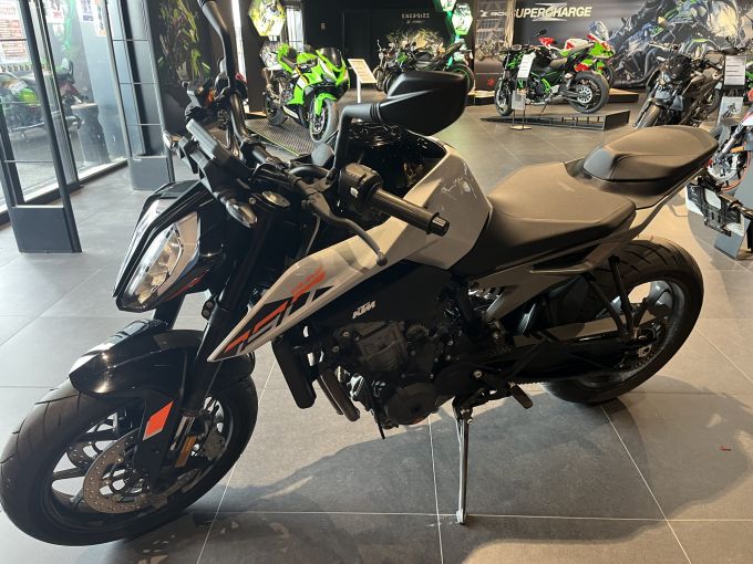 KTM 790 DUKE L 4