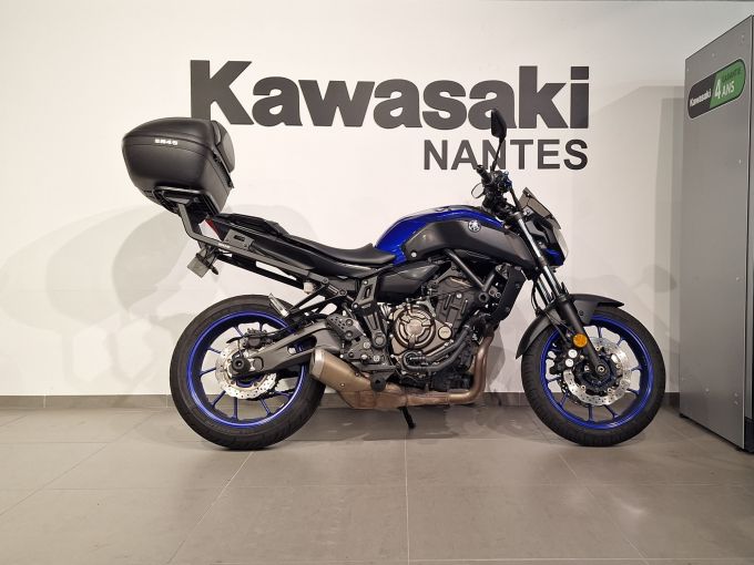YAMAHA MT-07 (47.5CV) 4