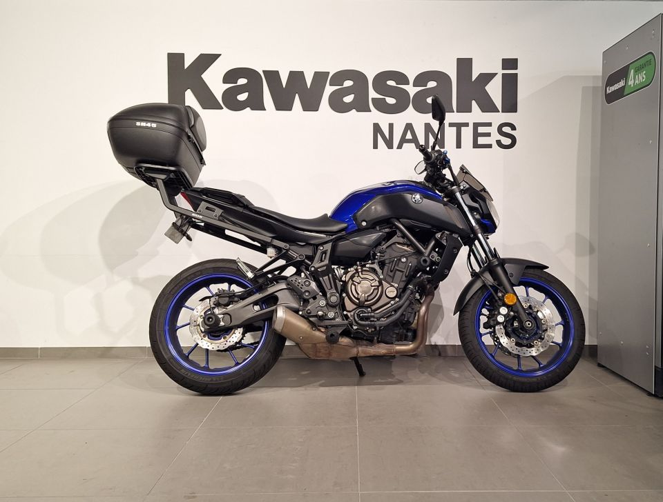 YAMAHA MT-07 (47.5CV) 4