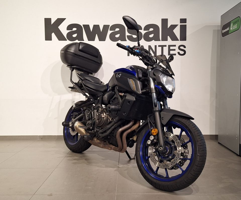 YAMAHA MT-07 (47.5CV) 4
