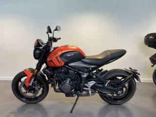 TRIUMPH TRIDENT 660 - 2022