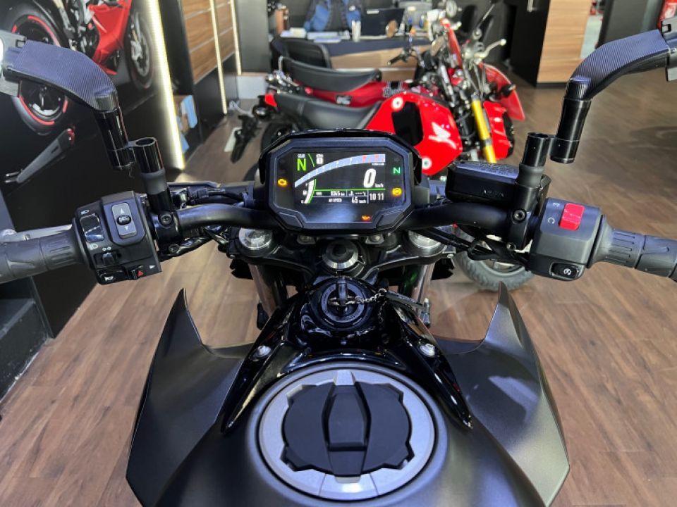KAWASAKI Z650 ABS 4