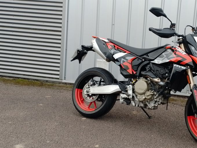 DUCATI HYPERMOTARD 698 RVE 4