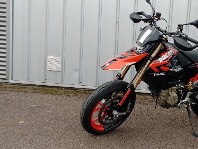 DUCATI HYPERMOTARD 698 RVE 4