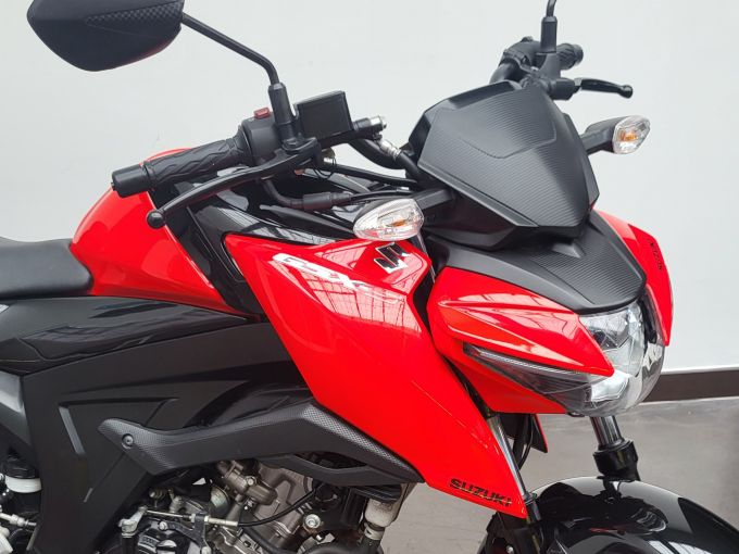 SUZUKI GSX-S 125 ABS 4