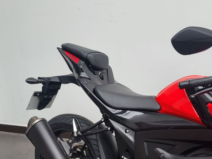 SUZUKI GSX-S 125 ABS 4