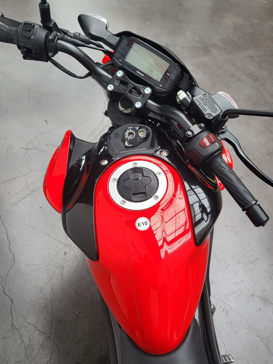 SUZUKI GSX-S 125 ABS 4