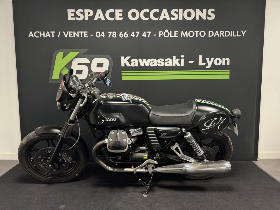 MOTO GUZZI V7 STONE 4