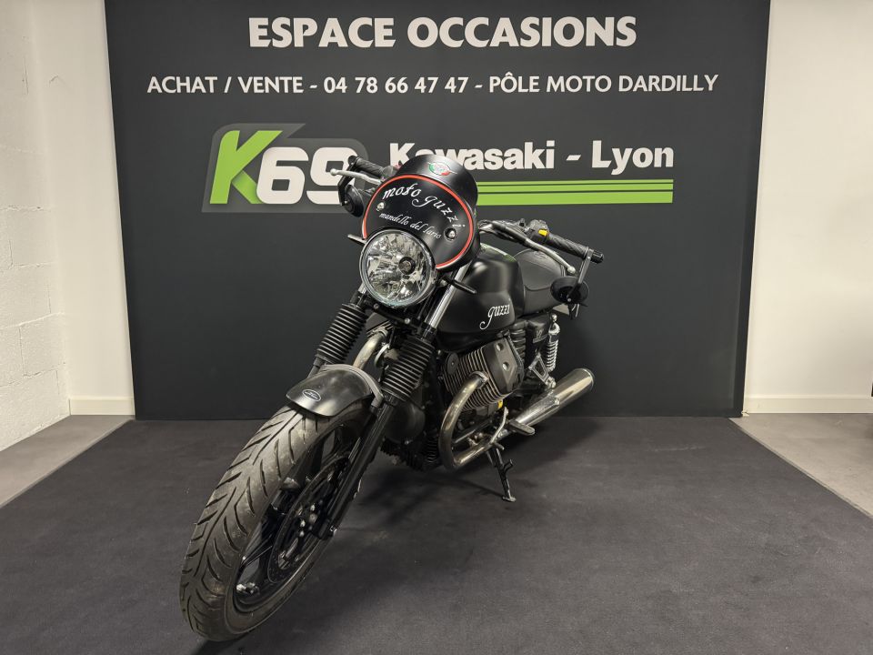 MOTO GUZZI V7 STONE 4