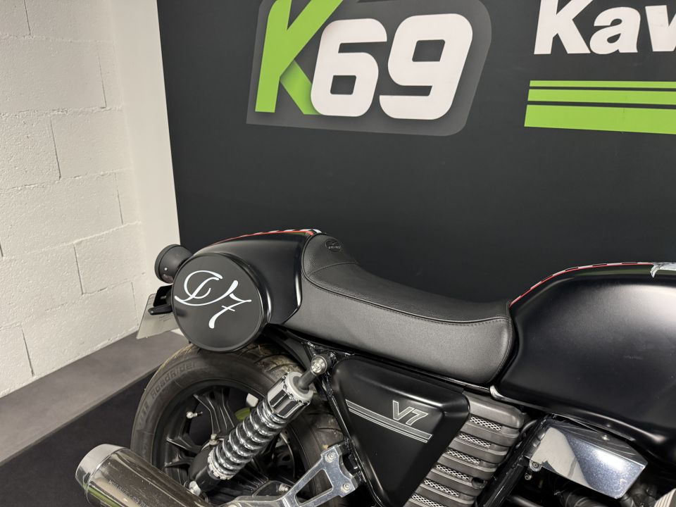 MOTO GUZZI V7 STONE 4