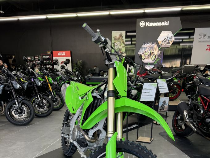 KAWASAKI KX 4