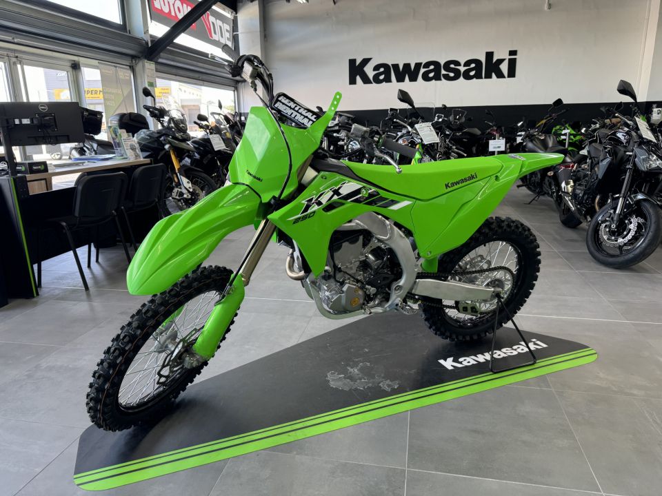 KAWASAKI KX 4
