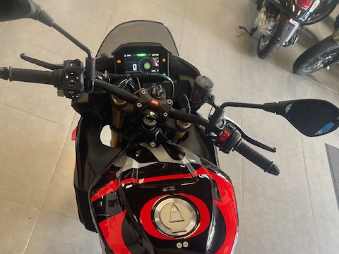APRILIA TUONO 1100 V4 FACTORY 4