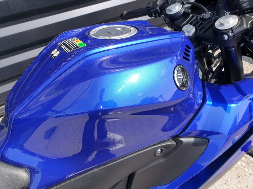 YAMAHA YZF-R125 4