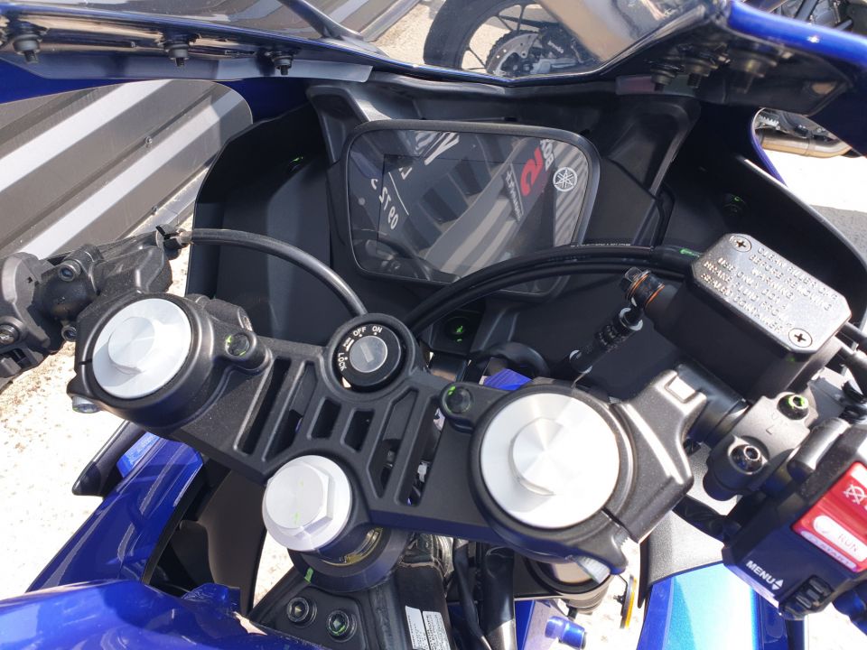 YAMAHA YZF-R125 4
