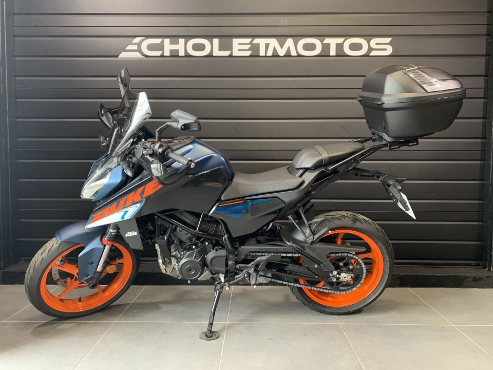 KTM 125 DUKE ABS 4