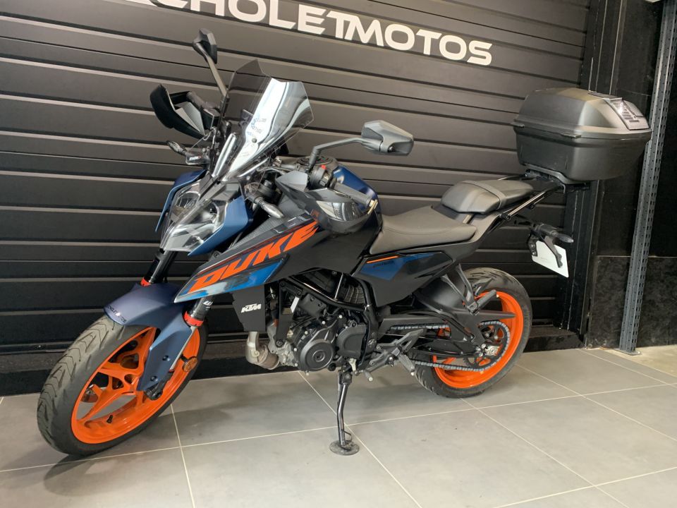 KTM 125 DUKE ABS 4
