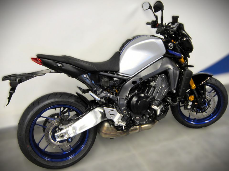 YAMAHA MT-09 SP 4