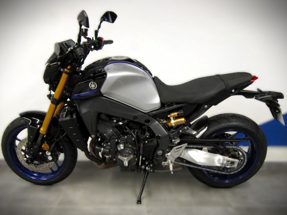 YAMAHA MT-09 SP 4