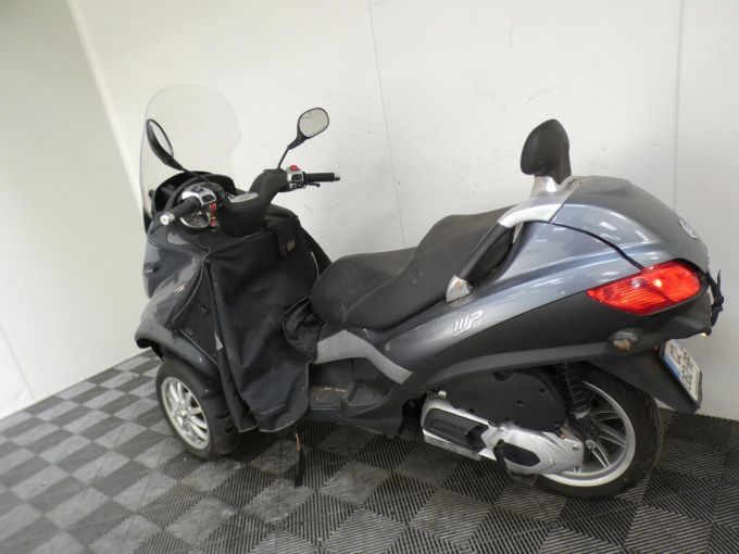 PIAGGIO MP3 300 LT 4