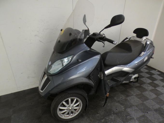 PIAGGIO MP3 300 LT 4
