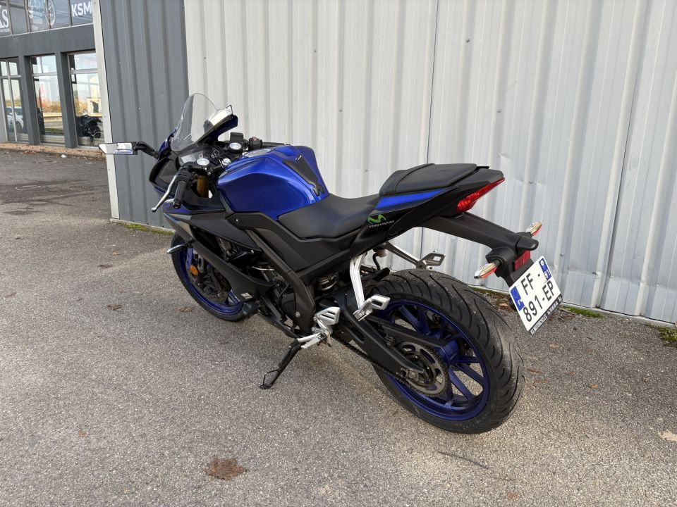 YAMAHA YZF 125 R ABS 4