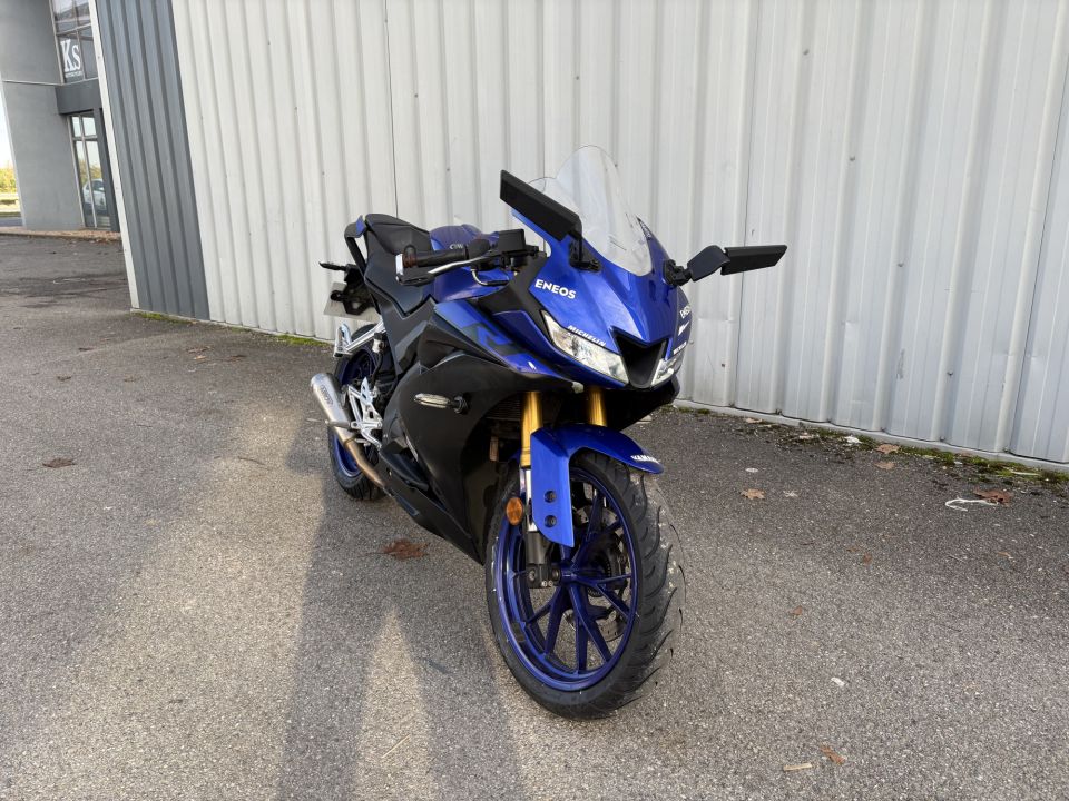 YAMAHA YZF 125 R ABS 4