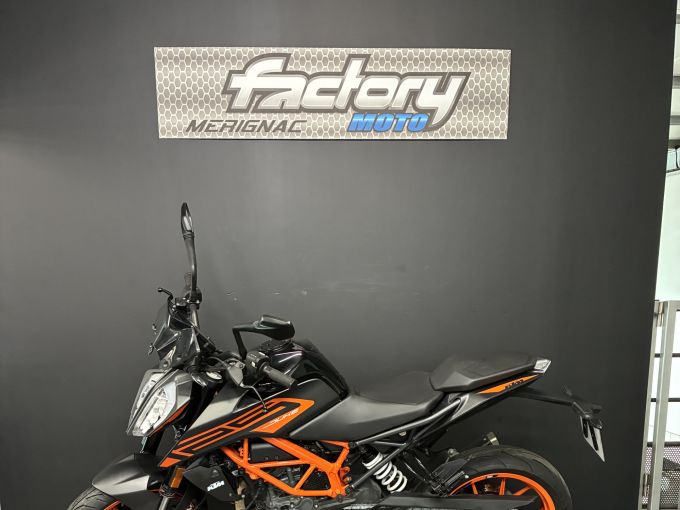 KTM 125 DUKE ABS 4