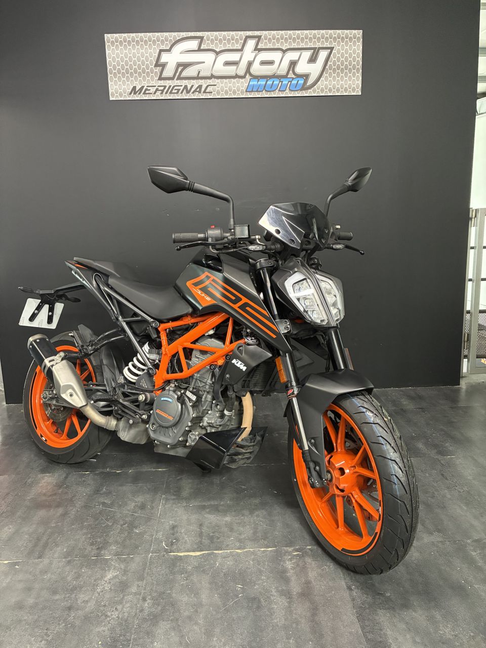 KTM 125 DUKE ABS 4