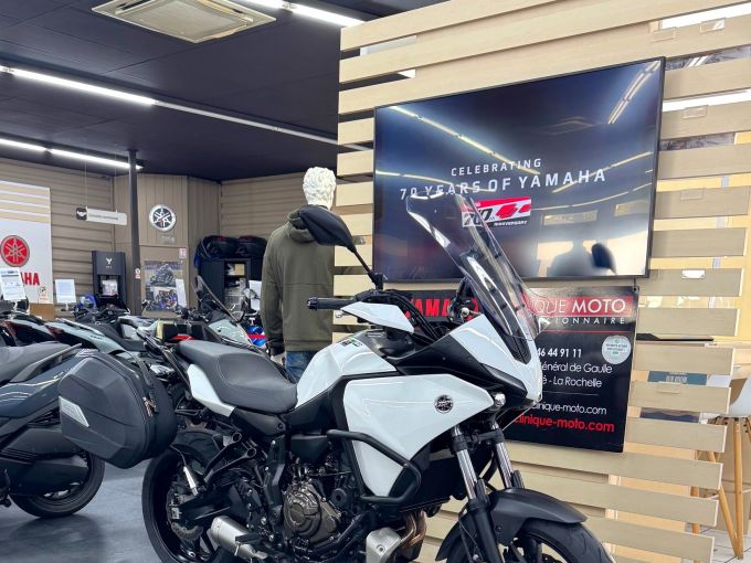 YAMAHA TRACER 7 4