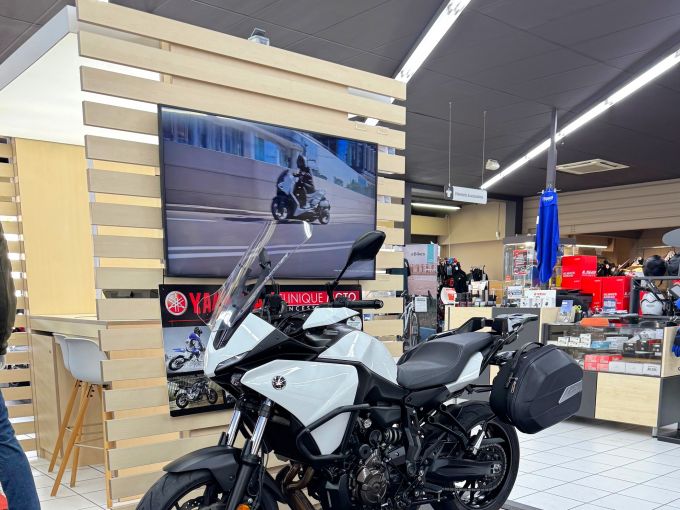 YAMAHA TRACER 7 4