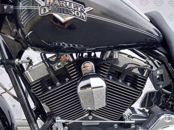 HARLEY-DAVIDSON TOURING ROAD KING 1690 CLASSIC 4