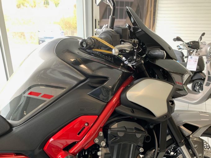 KAWASAKI Z 900 4