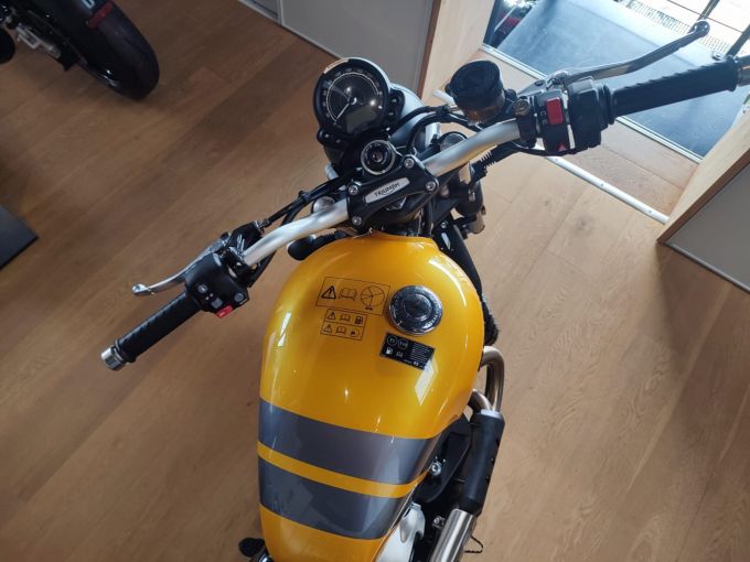 TRIUMPH SCRAMBLER 900 4